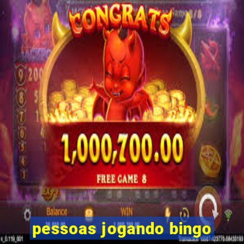 pessoas jogando bingo