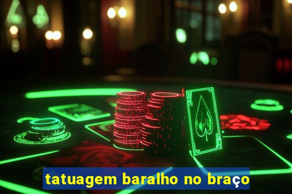 tatuagem baralho no braço