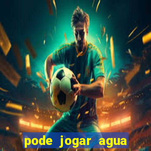 pode jogar agua quente no vaso