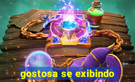 gostosa se exibindo